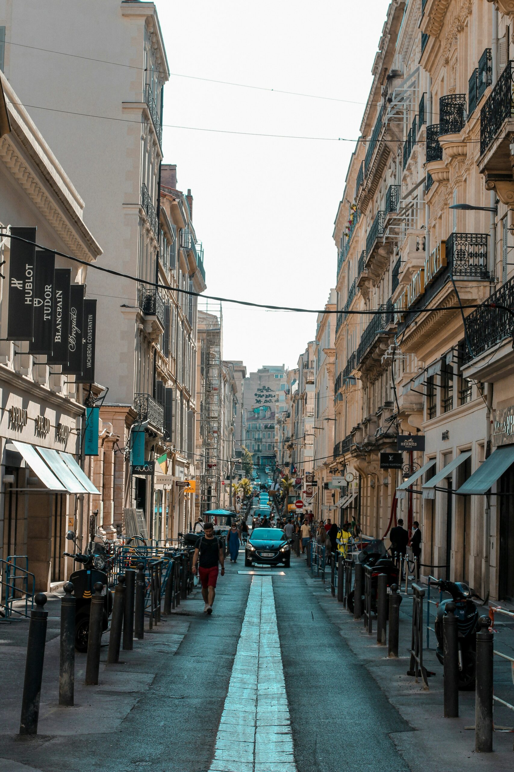 syndic en ligne vs syndic de copropriété local marseille