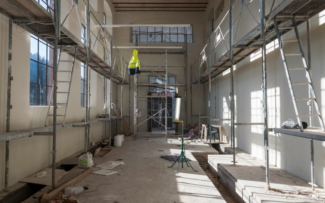 Travaux urgents en copropriété à Marseille : comment éviter la panique financière ?