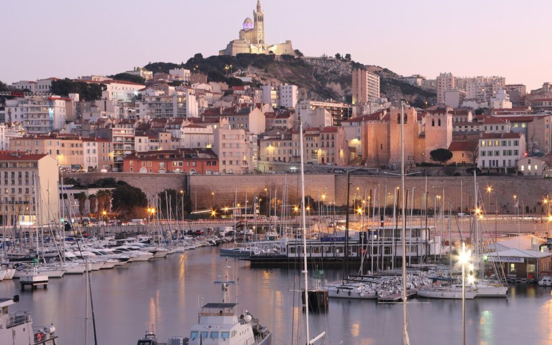 Syndic de copropriété à Marseille 1er : le guide juridique pour gérer une copropriété avec des commerces